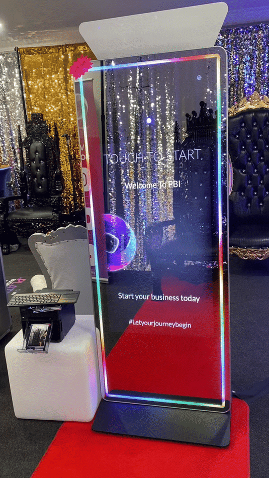 Mirror 4 Flawless Photo Booth