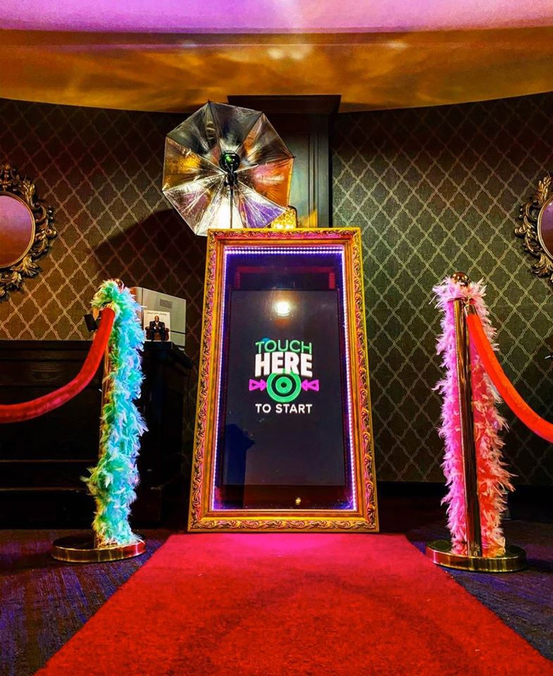 Load image into Gallery viewer, Mirror 2 Photo Booth - 65 Inch
