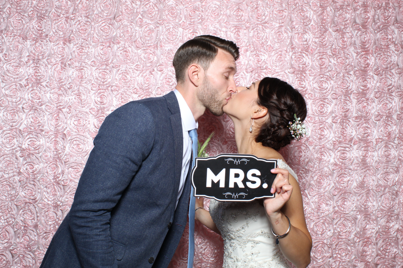 Load image into Gallery viewer, Mirror 2 Photo Booth - 65 Inch