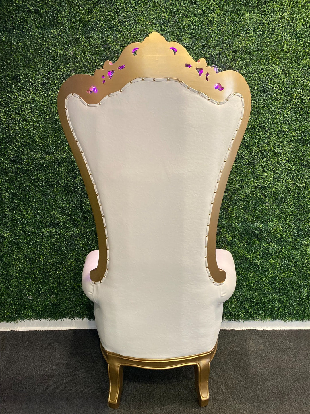 Queen Throne Chair White/Gold