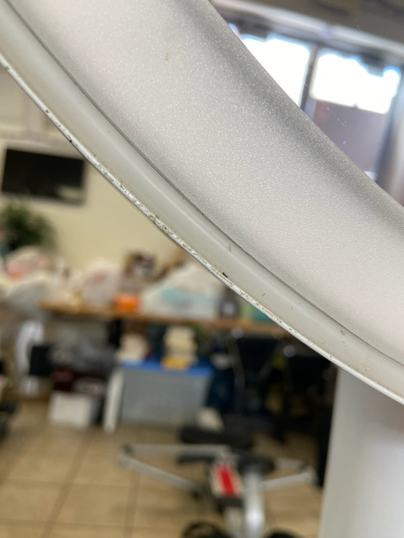 Load image into Gallery viewer, Cloee DSLR Floor Model
